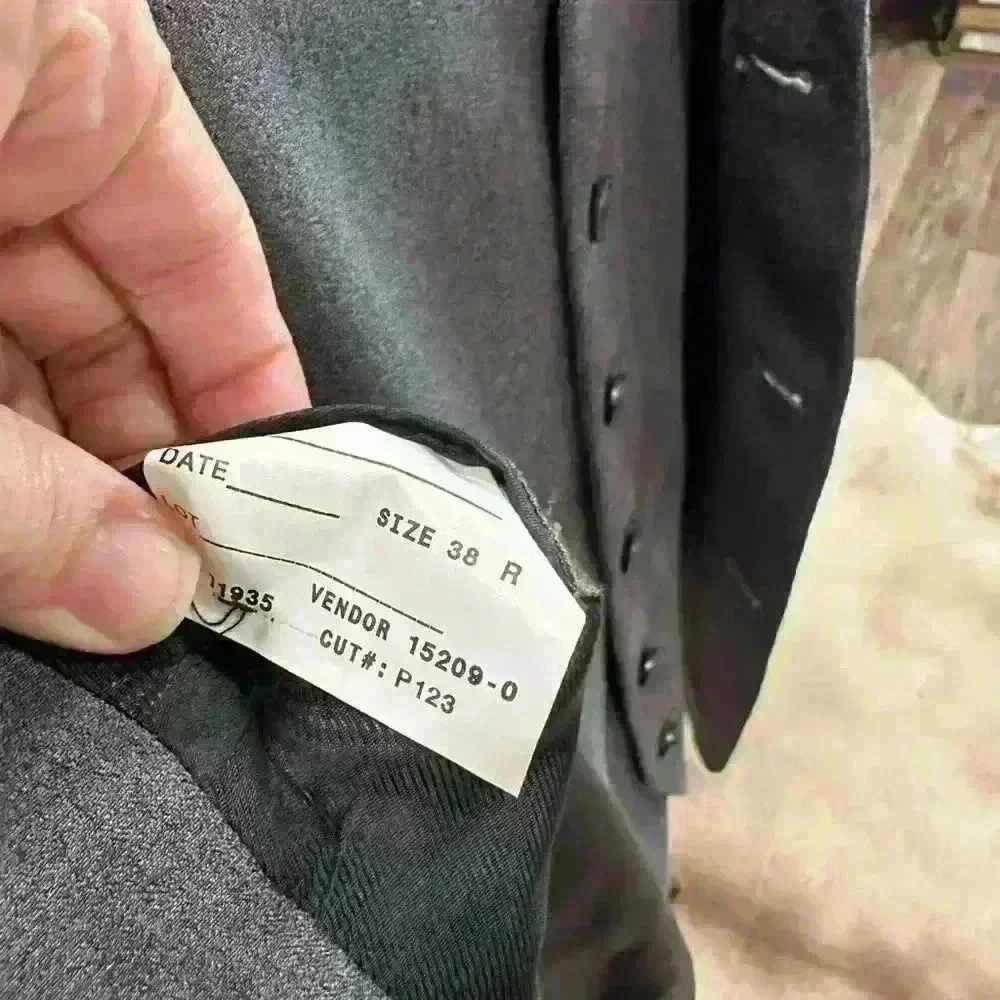 J. Ferrar Mens 38R Gray Blazer and Vest Set Two Piece Modern Fit Suit Jacket